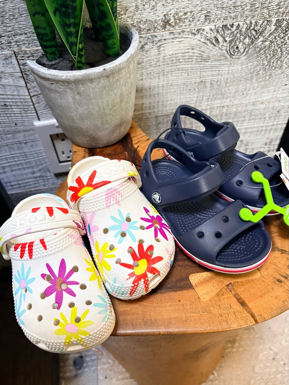 CROCS | 2x Pairs of NWOT Clogs & NWT Bayaband Sports Sandals - Kids Size C7/2-3Y